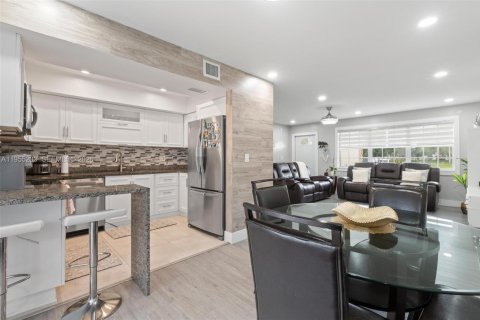 Villa ou maison à vendre à Homestead, Floride: 2 chambres, 92.81 m2 № 2009511 - photo 10