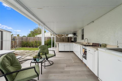 Villa ou maison à vendre à Homestead, Floride: 2 chambres, 92.81 m2 № 2009511 - photo 17