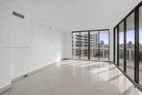 Condo in Aventura, Florida, 2 bedrooms in LANDMARK № 2171974 - photo 11