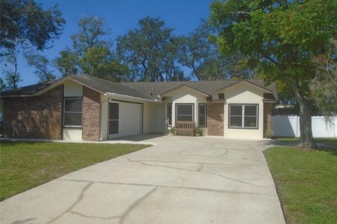 Casa en venta en Deltona, Florida, 3 dormitorios, 130.25 m2 № 1888697 - foto 1