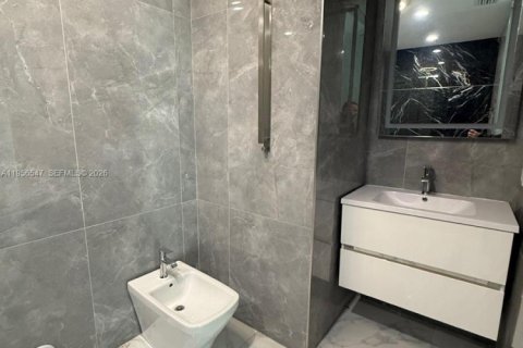 House in Cutler Bay, Florida 4 bedrooms, 225.29 sq.m. № 2023422 - photo 23