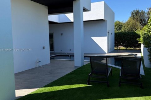 House in Cutler Bay, Florida 4 bedrooms, 225.29 sq.m. № 2023422 - photo 6