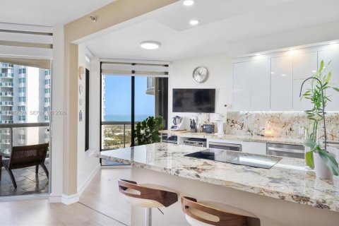 Condominio en Aventura, Florida, 2 dormitorios  № 2085764