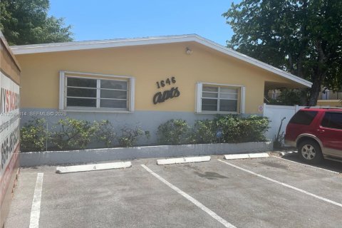 House in Fort Lauderdale, Florida 1 bedroom, 247.21 sq.m. № 2392059