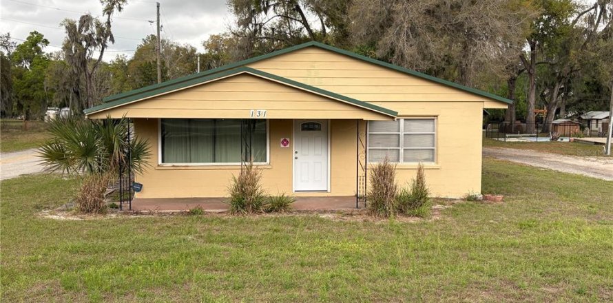 Commercial property in Lake Panasoffkee, Florida 83.61 sq.m. № 2116225