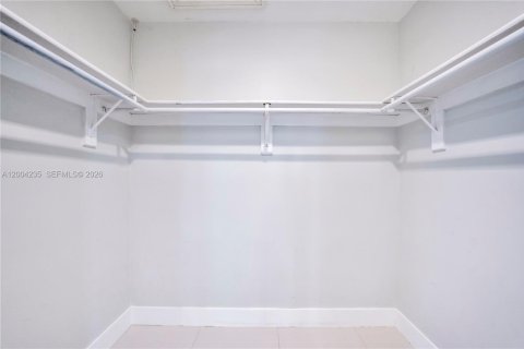 House in Miami, Florida 2 bedrooms, 95.5 sq.m. № 2069580 - photo 14