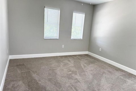House in Orlando, Florida 3 bedrooms, 272.85 sq.m. № 2393962 - photo 10