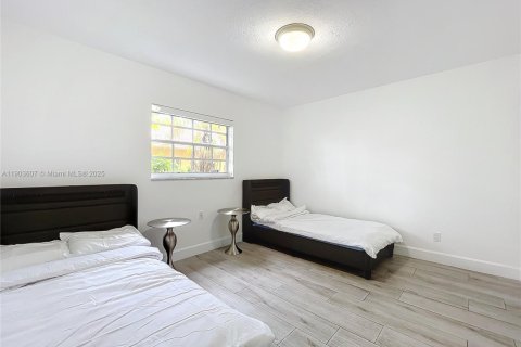 Casa en venta en Hollywood, Florida, 6 dormitorios, 297.57 m2 № 1955733 - foto 27