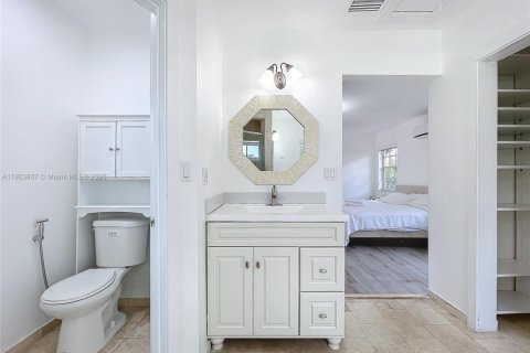 Casa en venta en Hollywood, Florida, 6 dormitorios, 297.57 m2 № 1955733 - foto 28