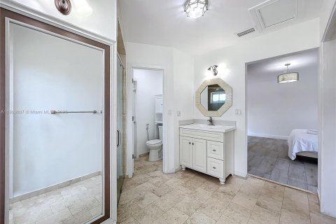 Casa en venta en Hollywood, Florida, 6 dormitorios, 297.57 m2 № 1955733 - foto 8