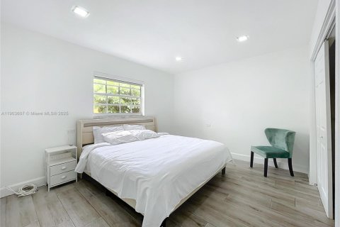 Casa en venta en Hollywood, Florida, 6 dormitorios, 297.57 m2 № 1955733 - foto 25