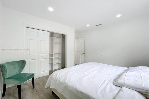 Casa en venta en Hollywood, Florida, 6 dormitorios, 297.57 m2 № 1955733 - foto 26