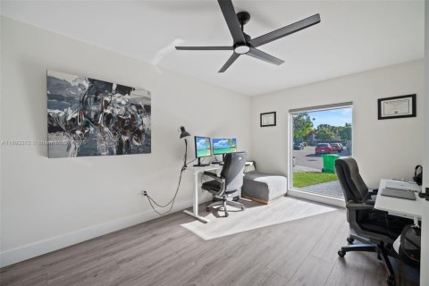 Casa en venta en Sunrise, Florida, 4 dormitorios, 168.52 m2 № 1945618 - foto 27