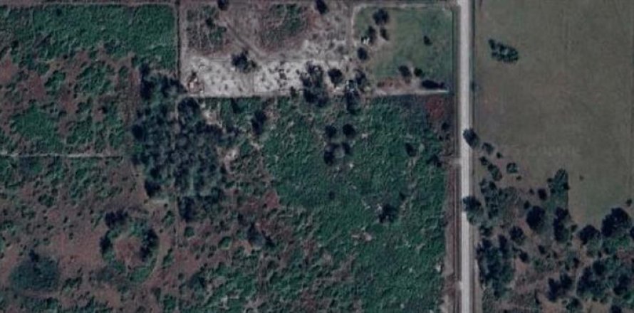 Land in Fort Meade, Florida № 1906330