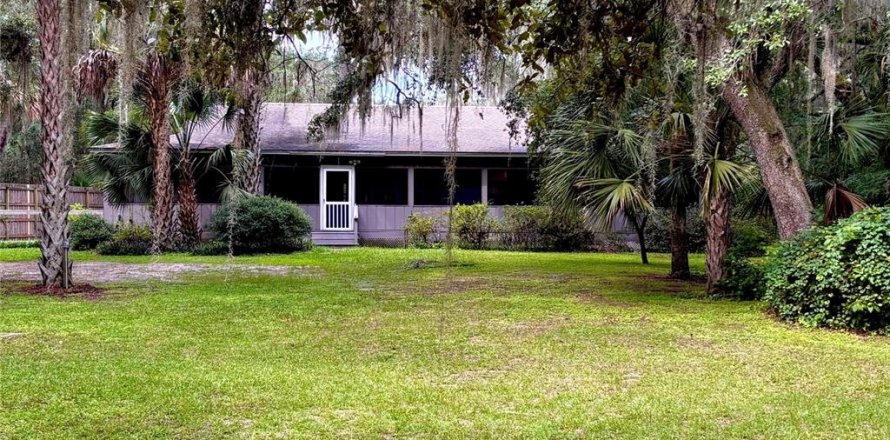 House in Hawthorne, Florida 3 bedrooms, 182.83 sq.m. № 1917326