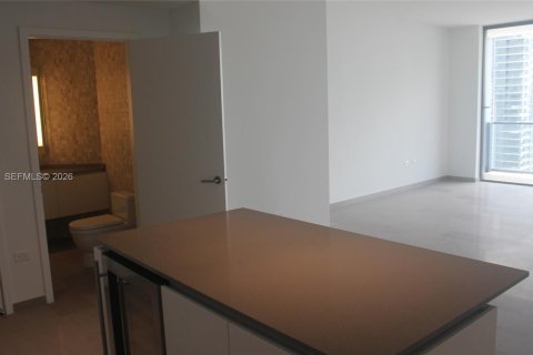 Condo in Miami, Florida, 1 bedroom № 2006289 - photo 3