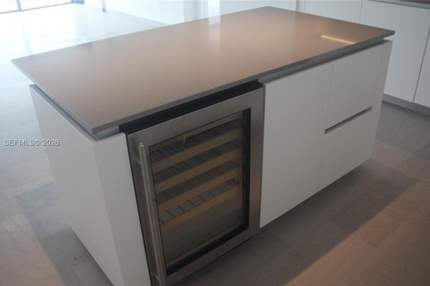 Condo in Miami, Florida, 1 bedroom № 2006289 - photo 6