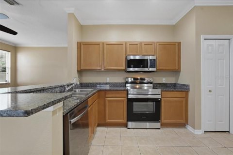 Casa en venta en Tampa, Florida, 5 dormitorios, 269.79 m2 № 2385821 - foto 17