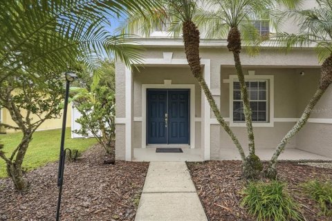 Casa en venta en Tampa, Florida, 5 dormitorios, 269.79 m2 № 2385821 - foto 9