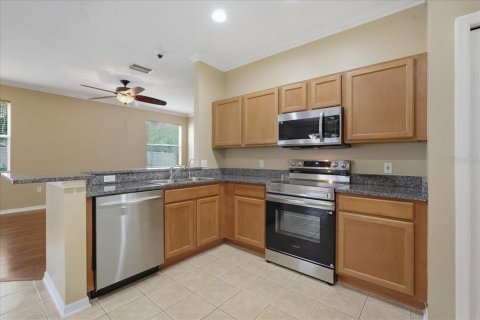 Casa en venta en Tampa, Florida, 5 dormitorios, 269.79 m2 № 2385821 - foto 18