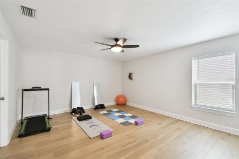 Casa en venta en Tampa, Florida, 5 dormitorios, 282.42 m2 № 2203989 - foto 20