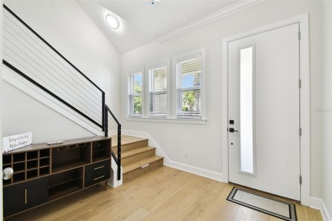 Casa en venta en Tampa, Florida, 5 dormitorios, 282.42 m2 № 2203989 - foto 16