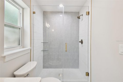 Casa en venta en Tampa, Florida, 5 dormitorios, 282.42 m2 № 2203989 - foto 26