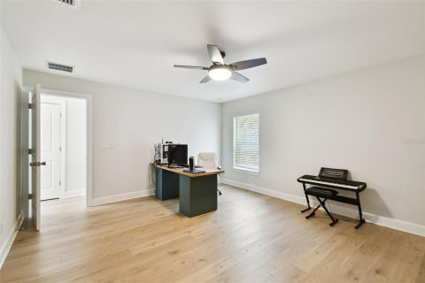 Casa en venta en Tampa, Florida, 5 dormitorios, 282.42 m2 № 2203989 - foto 29