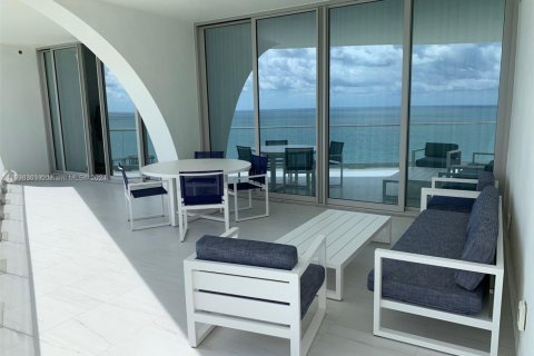 Condo in Sunny Isles Beach, Florida, 2 bedrooms  № 1452044 - photo 13