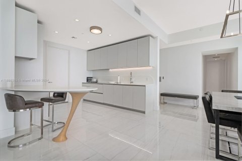 Condo in Sunny Isles Beach, Florida, 2 bedrooms  № 1452044 - photo 27