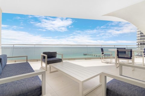 Condo in Sunny Isles Beach, Florida, 2 bedrooms  № 1452044 - photo 4