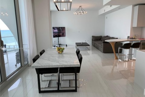 Condo in Sunny Isles Beach, Florida, 2 bedrooms  № 1452044 - photo 7