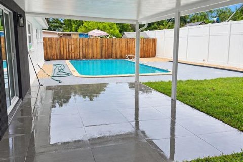 Villa ou maison à vendre à Tampa, Floride: 5 chambres, 186.55 m2 № 2412563 - photo 13