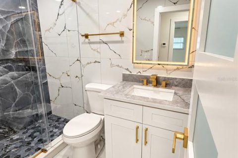 Villa ou maison à vendre à Tampa, Floride: 5 chambres, 186.55 m2 № 2412563 - photo 7