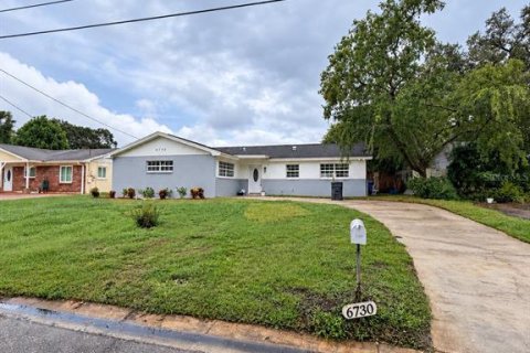Villa ou maison à Tampa, Floride 5 chambres, 186.55 m2 № 2412563