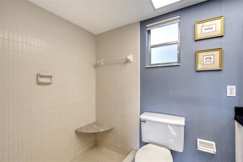 Copropriété à vendre à Sarasota, Floride: 2 chambres, 142.33 m2 № 1792995 - photo 26