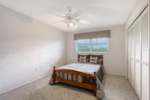 Copropriété à vendre à Sarasota, Floride: 2 chambres, 142.33 m2 № 1792995 - photo 28