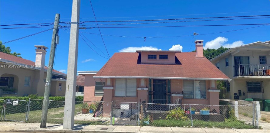 Propiedad comercial en Miami, Florida 125.14 m2 № 2010153