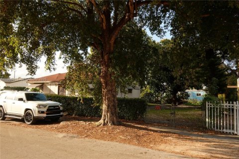 Купить виллу или дом в Майами, Флорида 5 спален, 235.6м2, № 2027852 - фото 2