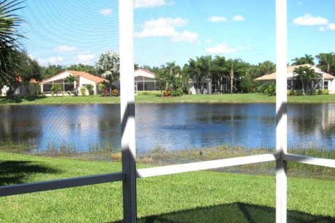 House in Port St. Lucie, Florida 3 bedrooms, 153.29 sq.m. № 2083650 - photo 18