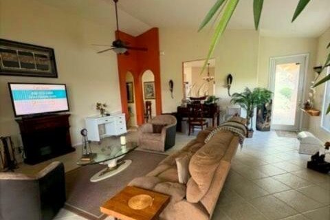 House in Port St. Lucie, Florida 3 bedrooms, 153.29 sq.m. № 2083650 - photo 4
