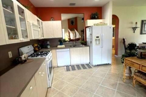 House in Port St. Lucie, Florida 3 bedrooms, 153.29 sq.m. № 2083650 - photo 6