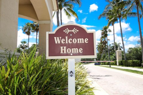 House in Port St. Lucie, Florida 3 bedrooms, 153.29 sq.m. № 2083650 - photo 29