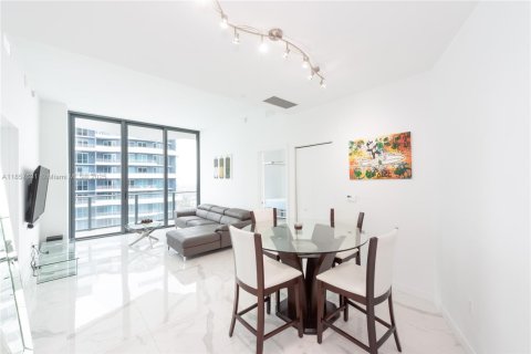 Condo in Miami, Florida, 2 bedrooms  № 1888919 - photo 5
