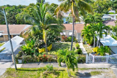 Villa ou maison à North Miami Beach, Floride 4 chambres, 125.33 m2 № 2028029