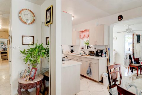 Villa ou maison à vendre à North Miami Beach, Floride: 4 chambres, 125.33 m2 № 2028029 - photo 16