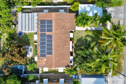 Villa ou maison à vendre à North Miami Beach, Floride: 4 chambres, 125.33 m2 № 2028029 - photo 8