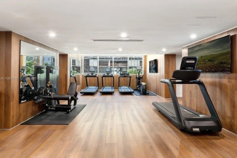 Apartamento en alquiler en Miami, Florida, 1 dormitorio, 96.25 m2 № 2011832 - foto 4