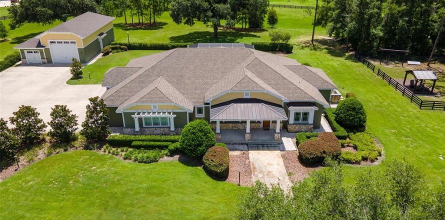 Villa ou maison à Oxford, Floride 3 chambres, 326.37 m2 № 1845297