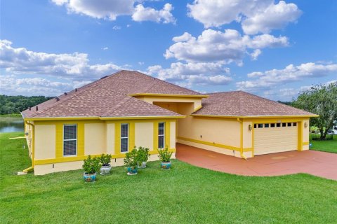House in Leesburg, Florida 3 bedrooms, 275.08 sq.m. № 1914768 - photo 3
